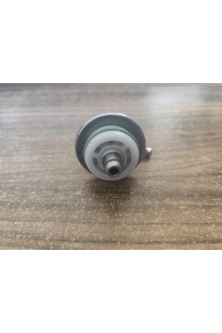 Bmw E36 E46 M40 M42 M43 Benzin Basınç Regülatörü 13531729320 7.21548.50.0 Benzin Basınç Regulatörü