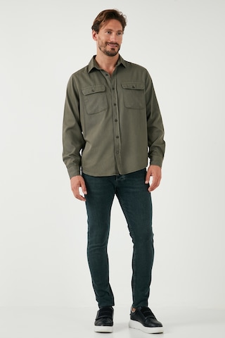 Buratti Pamuklu Çift Cepli Regular Fit Erkek Gömlek Cf25W128858 Haki