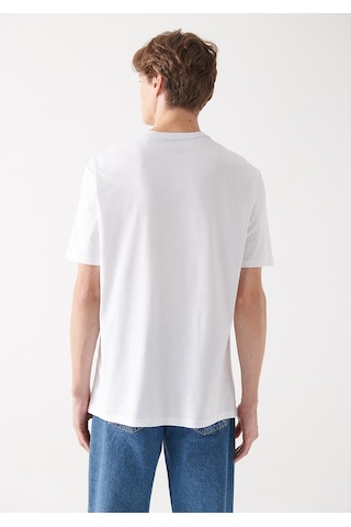 Mavi Logo Nakışlı Beyaz Tişört Loose Fit / Bol Rahat Kesim 067074-620 Beyaz