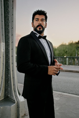 AC&Co / Altınyıldız Classics Slim Fit Dar Kesim Şal Yaka Armürlü Siyah Smokin Takım 001