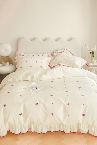 Uçkan Home Soft Elegance Fırfırlı Çift Kişilik Nevresim Seti Desenli Süs Dikişli %100 Pamuk Kırmızı --UH-00038