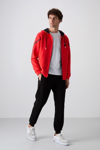 Tommy Life Fiesta - Siyah Pamuklu Kalın Yumuşak Dokulu Comfort Fit Baskılı Erkek Eşofman Takım - 85236 Kırmızı - Siyah