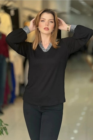 Yakası Ve Kol Uçları Simli Bluz Siyah