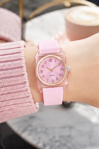 Kadın Kol Saati Pembe Silikon Kordon Şeffaf Kare Kasa Analog Kadran St-304452
