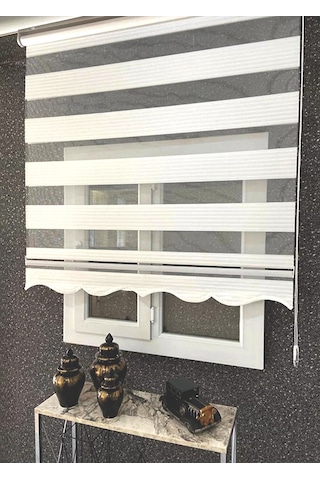 Beyaz Geniş Plise Zebra Stor Perde Etek Dilimli