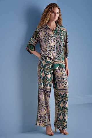 Gömlek Yaka Çok Renkli Desenli Gömlek Çok Renkli