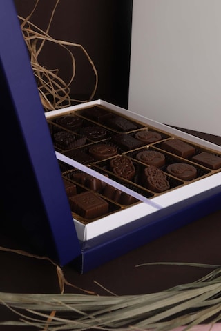 Moon Chocolate Special Handmade Dolgulu Çikolata 25'li