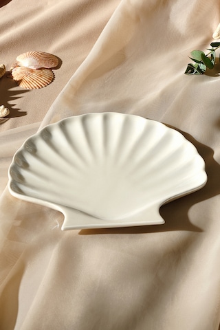 Karaca İstiridye Pasta Tabağı 20 Cm Beyaz