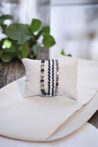 Siyah Gümüş Metal Siyah Beyaz İp Örgülü Üçlü Set Bileklik