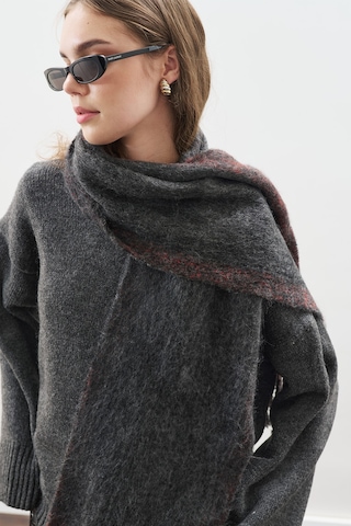 Şerit Detaylı Atkı Antrasit Antrasit