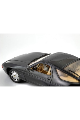Italeri 1/24 Porsche 928 S4 Model Araç Yapım Kiti