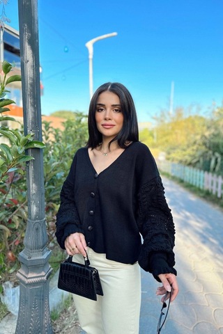WeShaya Kadın Siyah Yumuşak Dokulu, V Yaka Uzun Kol, Ponpon Detaylı, Triko Hırka Siyah