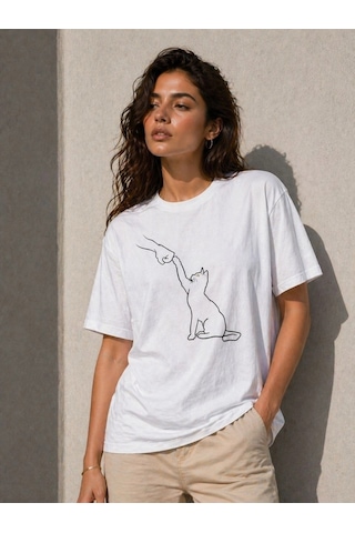 Wear Vexel Kadın Minimal Kedi Çizim Baskılı Tişört Kısa Kol Yazlık T-shirt - Beyaz Çok Renkli
