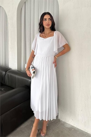 Neşeli Butik Kadın Beyaz Pileli Midi Boy Şifon Elbise Nbk4102 Beyaz