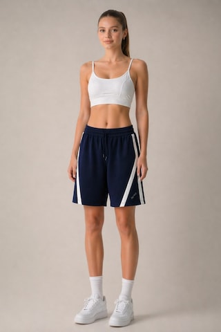 Soft&Basic Lacivert-beyaz Pamuklu Yumuşak Dokulu Şeritli Standart Fit Beli Lastikli Kadın Şort