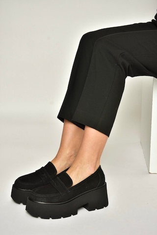Fox Shoes Y272972502 Siyah Süet Kalın Tabanlı Günlük Kadın Ayakkabı Siyah