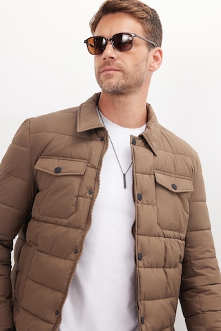 Tudors Erkek Regular Fit Klasik Kesim Çift Cepli Çıtçıt Kapamalı Kahverengi Mont-41603 Kahverengi