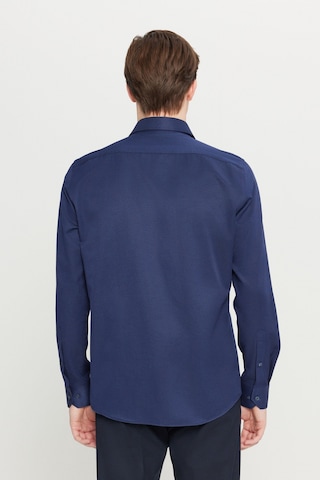 AC&Co / Altınyıldız Classics Erkek Lacı Pamuklu Tailored Slim Fit Dar Kesim Klasik Yaka Armürlü Cepli Gömlek Lacı
