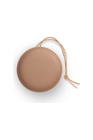 Bang & Olufsen Beosound A1 3. Nesil Bluetooth 5.1, 360 Ses, Ip67 Su Ve Toz Geçirmez, 24 Saat Pil, Güçlü Bas, Taşınabilir Premium Bluetooth Hoparlör