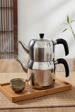 Yunusoğlu Home Hanzade Aile Boy Paslanmaz Çelik Çaydanlık Parlak Gümüş, Ergonomik Saplı, Yüksek Isı Dayanımlı Gri