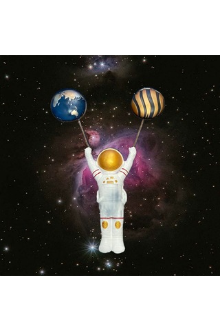 Aya Tutunan Astronot Duvar Dekoru