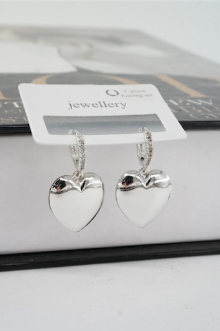 Byzeynaaksesuar Kadın Vip Seri Kalp Figürlü Küpe Çok Renkli