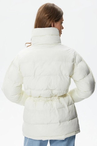 Lacoste Kapitone Syntetic Fill Jacket Dik Yaka Krem Kadın Mont Krem