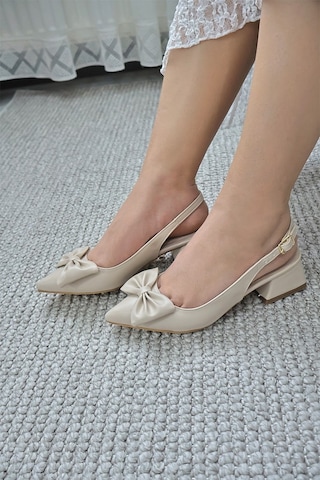 Asmi Shoes Kadın Mina Krem Cilt Arkası Açık Sivri Burun Fiyonk Detaylı 4 Cm Topuklu Ayakkabı