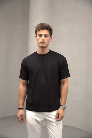 Bürke Siyah Renk Standart Kalıp Basic Bisiklet Yaka T-shirt