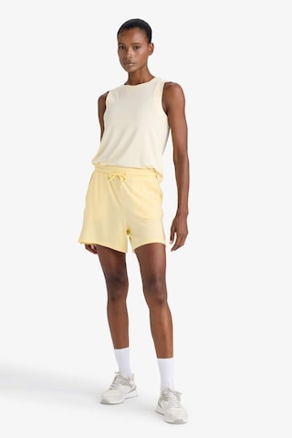 Defacto Defactofit Standart Fit Sporcu Kısa Paça Ribana Şort F6898ax25smyl252 Sari