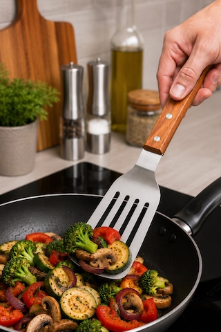 Japon Spatulası Bıçaklı Ve Delikli - Profesyonel 304 Kalite - Teppanyaki Stil Spatula - Ahşap Akasya Saplı - Hem Dekoratif Hem Pratik Çelik