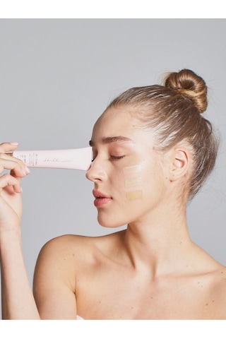 Hill Beauty Hyaluronik Asit Etkili Leke Karşıtı Aydınlatıcı Bb Krem Medium SPF25 40 ML