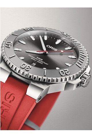 Oris Aquis Date Relief 43.50 Mm Otomatik Saat 01 733 7789 4153-07 Kırmızı