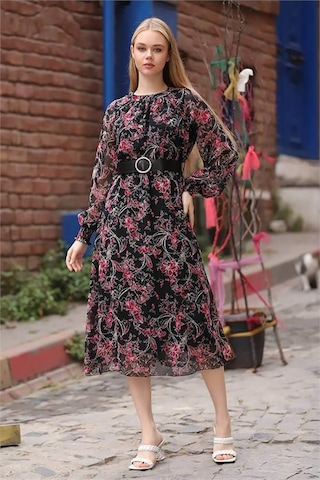 Neşeli Butik Kadın Kırmızı Kemerli Yakası Büzgülü Uzun Şifon Elbise Rssn27 Kırmızı