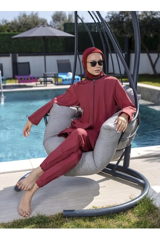 Mayom Su İtici Özellikli Yanlardan Ayarlanabilen Hızlı Kuruyan Kumaş Fermuarlı Tesettür Mayo Bordo