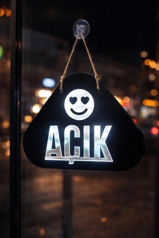 Ahşap Üzeri Gümüş Aynalı Pleksi Emoji Figürlü Açık-kapalı Tabelası