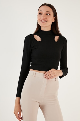 Lela Esnek Slim Fit Cut Out Pencereli Dik Yaka Crop Bayan Bluz 5865348 Siyah
