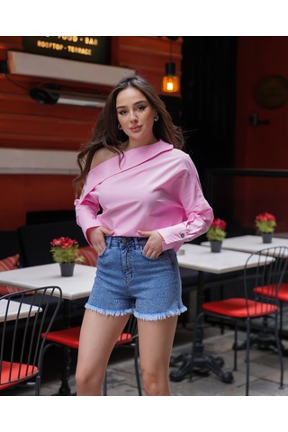 Kadın Önü Parlak Taşlı Rahat Kalıp Kot Şort Mavi