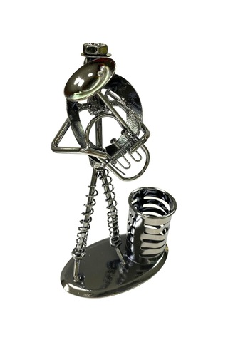 Tuba Çalan Adam Figürlü Masaüstü Metal Kalemlik 605716