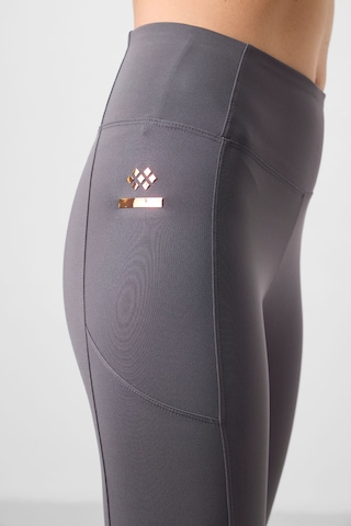 Koyu Gri Esnek Standart Fit Performans Kadın Tayt - 94667 Koyu Gri