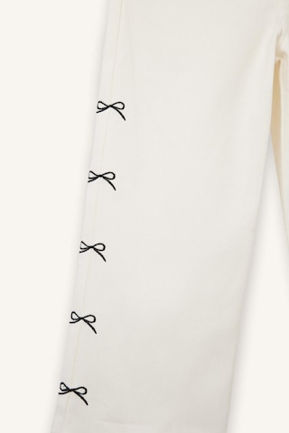 Defacto Wıde Leg Fiyonk Nakışlı Gabardin Pantolon Kız Bebek G8150a526spwt34 Beyaz-wt34