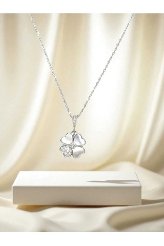 Detaylı Yonca Figürlü 925 Ayar Gümüş Kolye Zarif Ve Şans Sembolü Tasarım Gümüş
