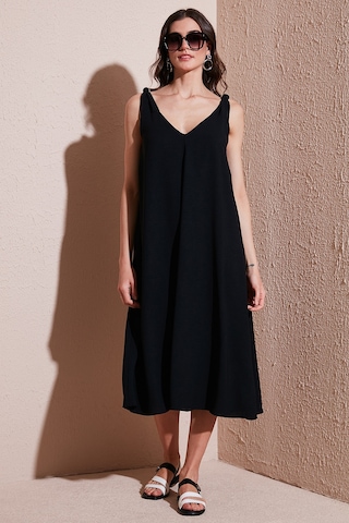 Lela Oversize Fit V Yaka Midi Boy Basic Bayan Elbise 6788688 Siyah