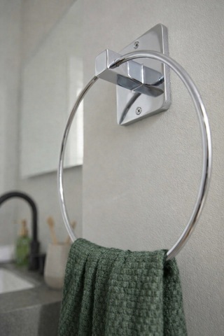 Sas Haus Yapışkanlı Krom Halka Havluluk Duvar Tipi Delme Gerektirmez Banyo Havlu Askılığı S-102 Ktk Krom