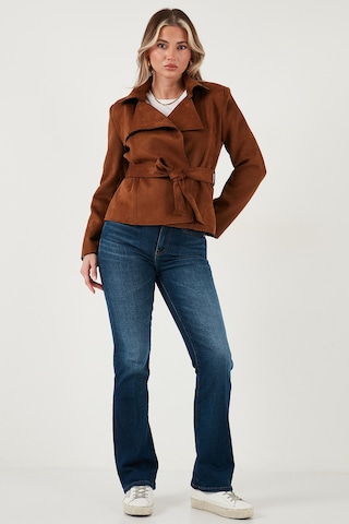 Lela Regular Fit Kruvaze Yaka Kuşaklı Süet Dokulu Bayan Ceket 6839640 Taba