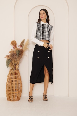 Darlin Moda Siyah Büyük Düğmeli Önden Yırtmaçlı Tweed Etek Dm2030 Siyah