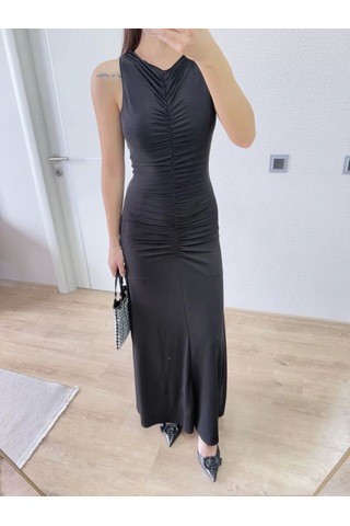 Bürümcük Kumaşlı İçi Astarlı Üzgülü Kolsuz Büzgülü Uzun Elbise - Siyah Siyah