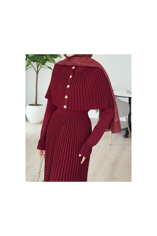 Dagü Design Kadın Bordo Tesettür Gold Düğmeli Pelerinli Triko Elbise Bordo Bordo