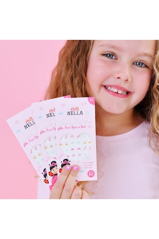 Miss Nella - En Sevilen Tırnak Çıkartmaları