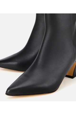 Hotiç Kadın Deri Siyah Sivri Burunlu Bilekte Topuklu Bot 01boh312690a100 01boh312690a100 Siyah